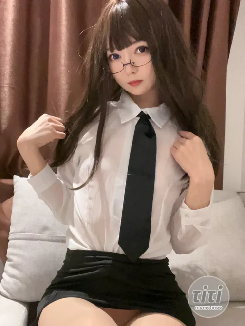 51酱 – NO.010 肉丝眼镜娘 [52P7V-421MB]-丽丝屋