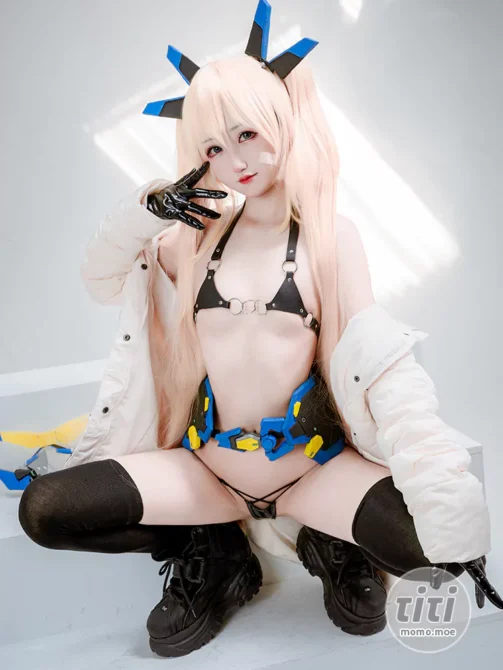 Kuuko W – NO.144 Hero Laplace NIKKE [22P-235MB]-丽丝屋