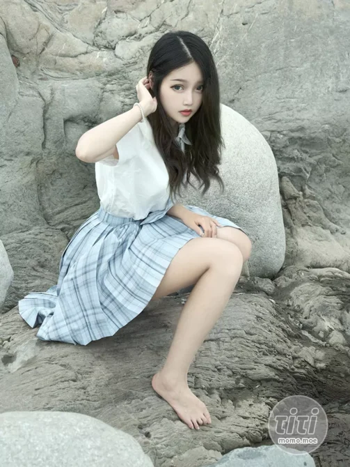 eloise软软 – NO.20 风吹草低pp凉 [58P-387MB]-丽丝屋