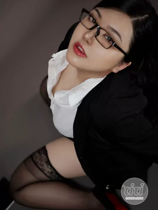 千煌弑夜 – NO.006 教导处主任 [30P-234MB]-丽丝屋