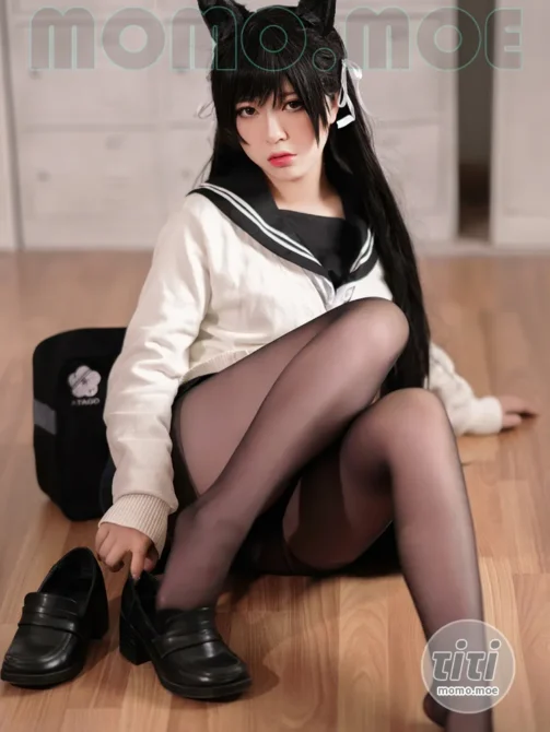 半半子 – NO.100 碧蓝航线 爱宕 校服 [25P-193M]-丽丝屋