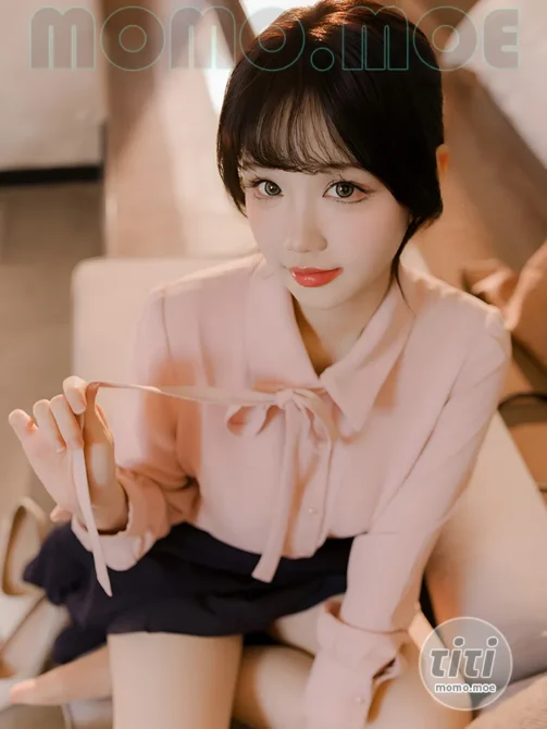 雪晴Astra – NO.086 肉丝通勤OL [71P+1V-1.36G]-丽丝屋