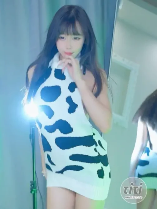 黏黏团子兔 – NO.019 (咬一口兔娘) 定制舞 [1V-650M]-丽丝屋