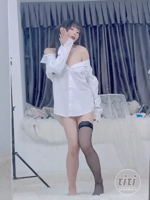 黏黏团子兔 – NO.026 (咬一口兔娘) 你最最最重要 [里程碑50奖励 [1V-353M]-丽丝屋