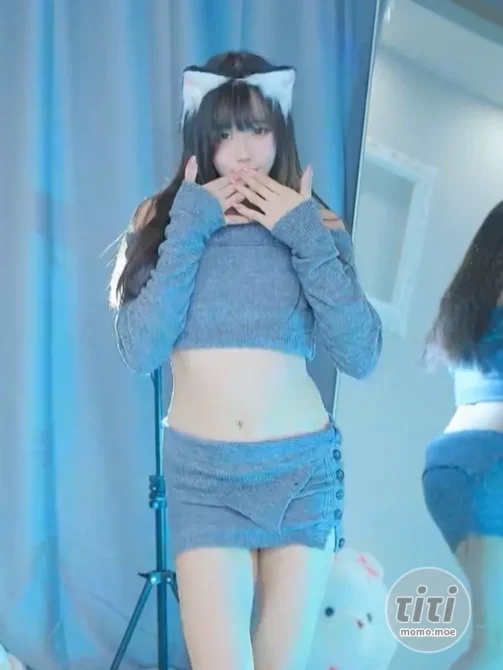 黏黏团子兔 – NO.032 (咬一口兔娘) 猫步轻俏 [1V-888MB]-丽丝屋